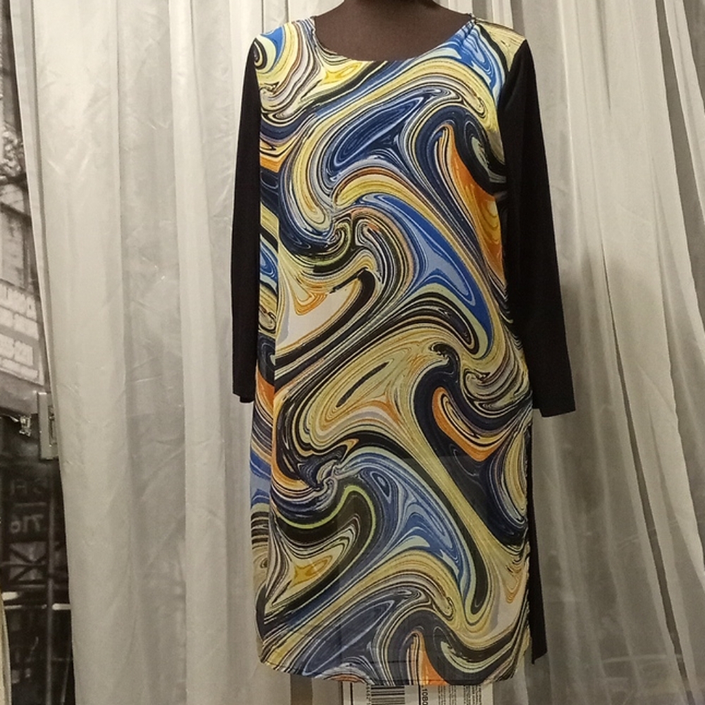 Woman's dress (C)